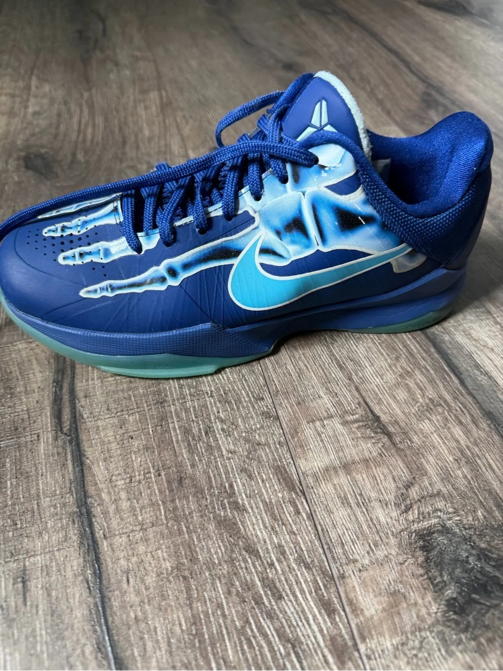 Nike Kobe V “X Ray” kids shoes